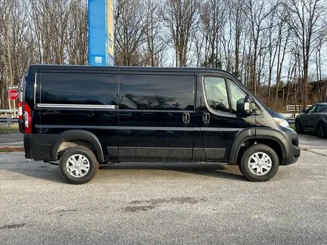 2025 RAM Ram ProMaster RAM PROMASTER 2500 SLT CARGO VAN LOW ROOF 136 WB