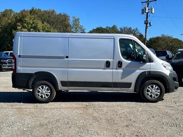 2025 RAM Ram ProMaster RAM PROMASTER 2500 SLT CARGO VAN LOW ROOF 136 WB