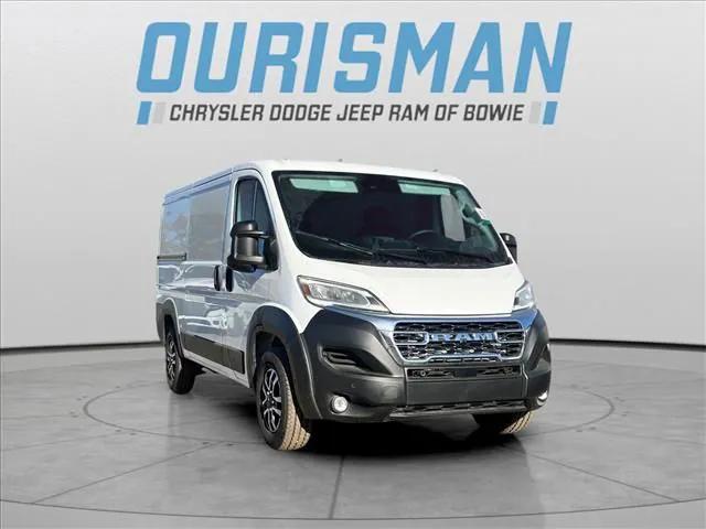 2025 RAM Ram ProMaster RAM PROMASTER 3500 SLT CARGO VAN LOW ROOF 136 WB