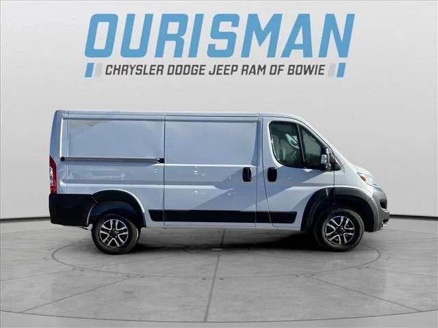 2025 RAM Ram ProMaster RAM PROMASTER 3500 SLT CARGO VAN LOW ROOF 136 WB