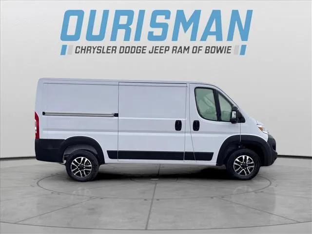 2025 RAM Ram ProMaster RAM PROMASTER 3500 SLT CARGO VAN LOW ROOF 136 WB