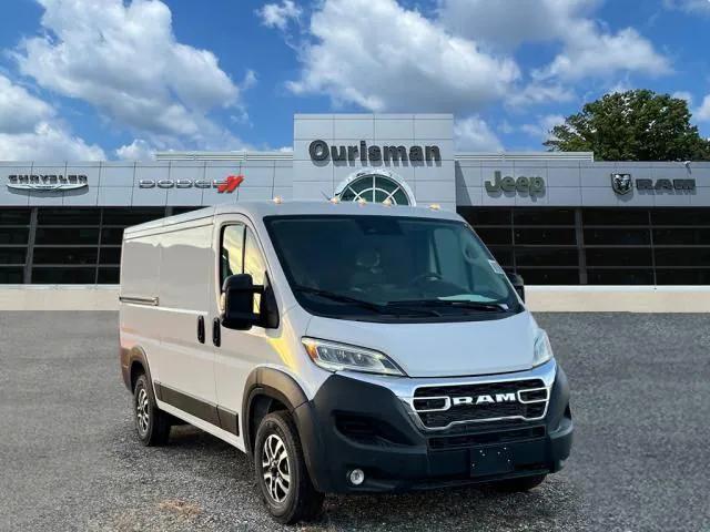 2025 RAM Ram ProMaster RAM PROMASTER 3500 SLT CARGO VAN LOW ROOF 136 WB