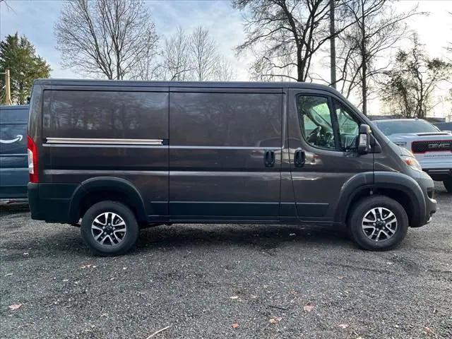 2025 RAM Ram ProMaster RAM PROMASTER 3500 SLT CARGO VAN LOW ROOF 136 WB