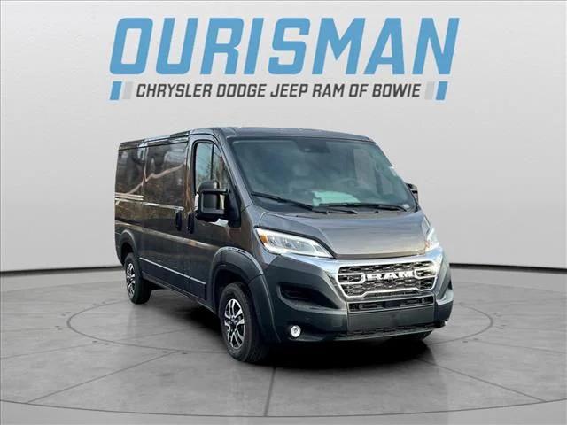 2025 RAM Ram ProMaster RAM PROMASTER 3500 SLT CARGO VAN LOW ROOF 136 WB