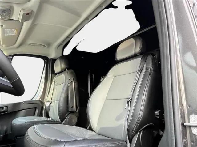 2025 Ram ProMaster Cargo Van SLT Low Roof 136" WB