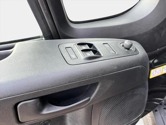 2025 Ram ProMaster Cargo Van SLT Low Roof 136" WB
