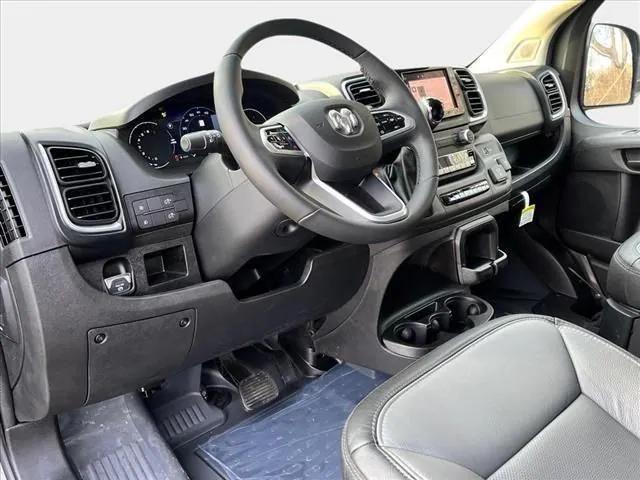 2025 Ram ProMaster Cargo Van SLT Low Roof 136" WB