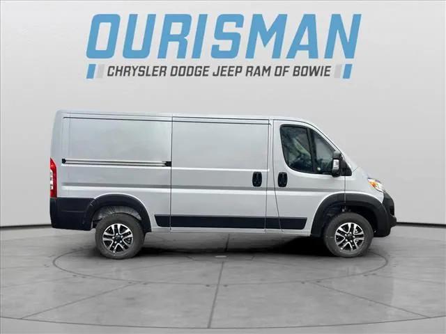 2025 RAM Ram ProMaster RAM PROMASTER 3500 SLT CARGO VAN LOW ROOF 136 WB