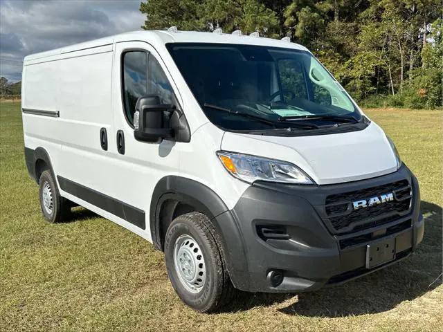 2025 RAM Ram ProMaster RAM PROMASTER 1500 TRADESMAN CARGO VAN LOW ROOF 136 WB