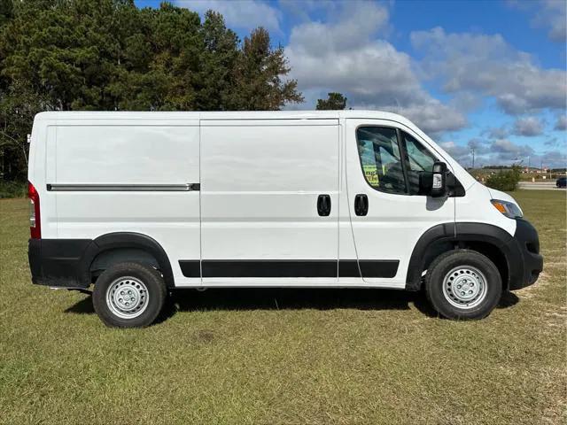 2025 RAM Ram ProMaster RAM PROMASTER 1500 TRADESMAN CARGO VAN LOW ROOF 136 WB