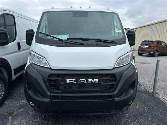 2025 RAM Ram ProMaster RAM PROMASTER 3500 TRADESMAN CARGO VAN LOW ROOF 136 WB