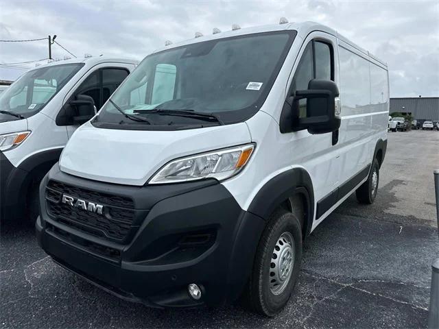 2025 RAM Ram ProMaster RAM PROMASTER 3500 TRADESMAN CARGO VAN LOW ROOF 136 WB