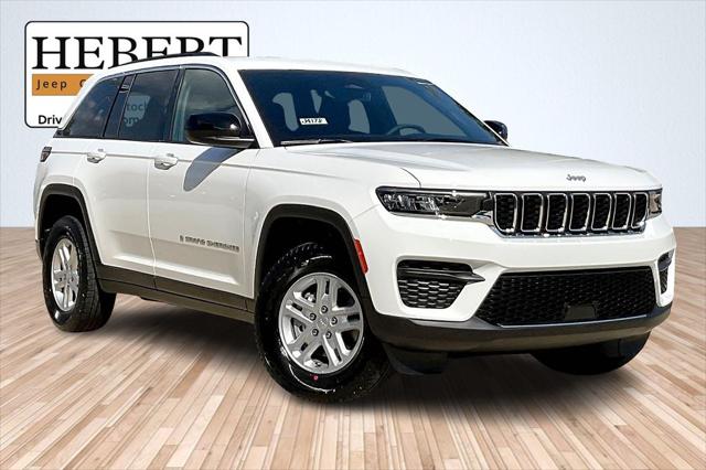 2024 Jeep Grand Cherokee GRAND CHEROKEE LAREDO 4X4