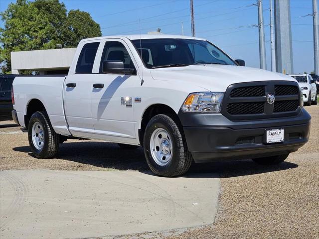 2024 RAM Ram 1500 Classic RAM 1500 CLASSIC TRADESMAN QUAD CAB 4X4 64 BOX