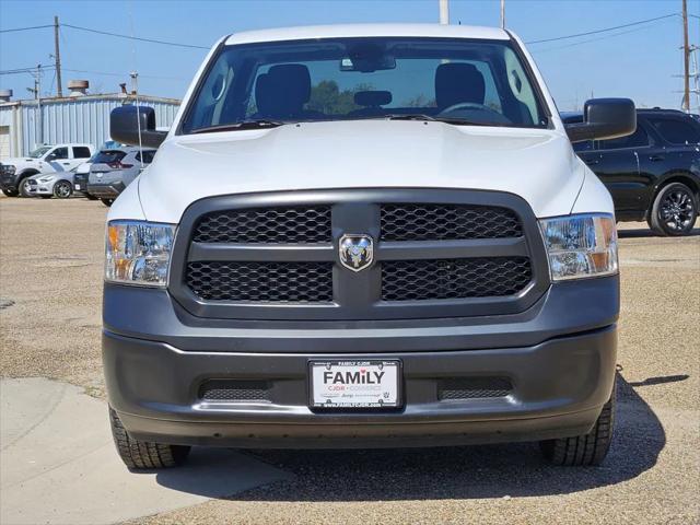 2024 RAM Ram 1500 Classic RAM 1500 CLASSIC TRADESMAN QUAD CAB 4X4 64 BOX