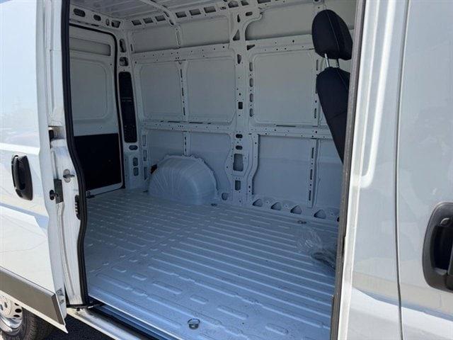 2025 Ram ProMaster Cargo Van Tradesman High Roof 136" WB w/Pass Seat
