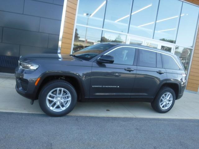 2024 Jeep Grand Cherokee GRAND CHEROKEE LAREDO X 4X4