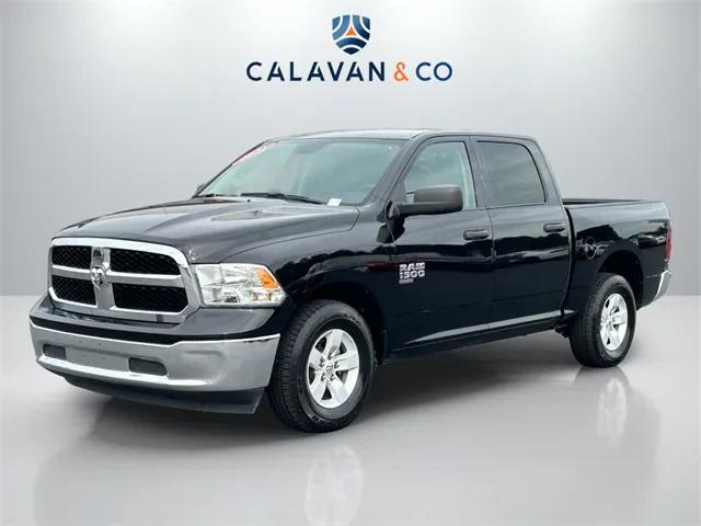 2022 RAM 1500 Classic SLT Crew Cab 4x2 57 Box