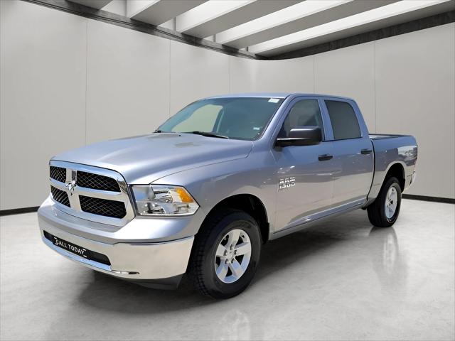 2022 RAM 1500 Classic SLT Crew Cab 4x4 57 Box