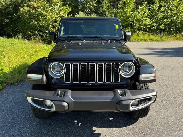 2024 Jeep Wrangler 4-Door Sahara 4x4