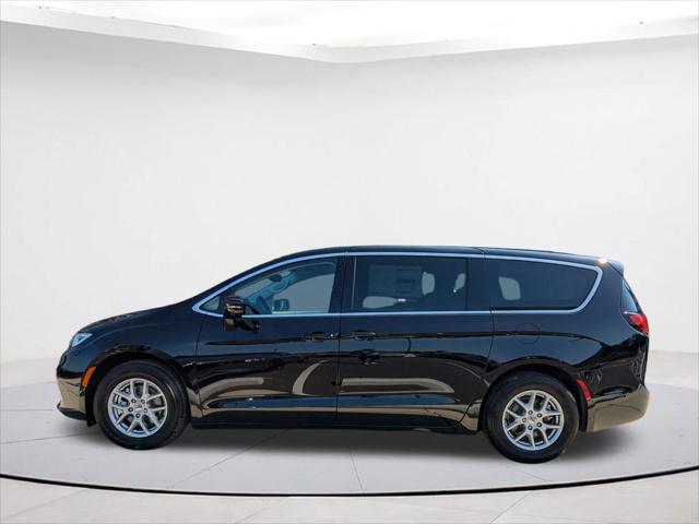 2024 Chrysler Pacifica PACIFICA TOURING L