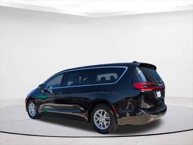 2024 Chrysler Pacifica PACIFICA TOURING L