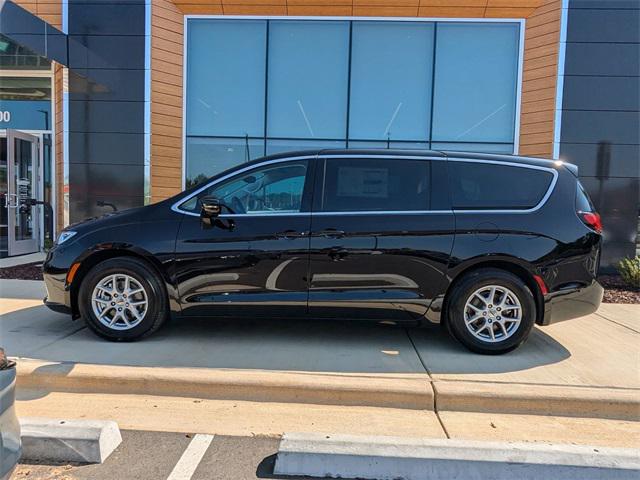2024 Chrysler Pacifica PACIFICA TOURING L