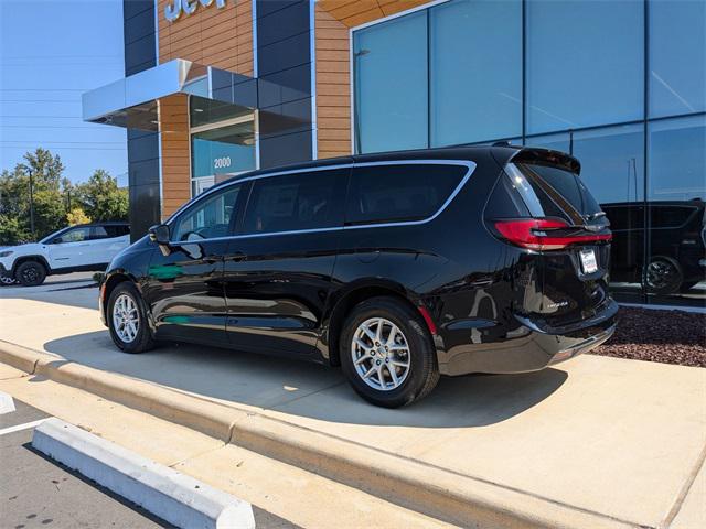 2024 Chrysler Pacifica PACIFICA TOURING L