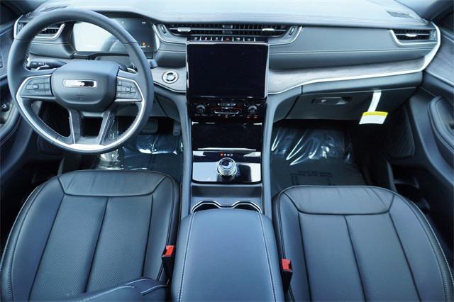 2024 Jeep Grand Cherokee GRAND CHEROKEE L LIMITED 4X2