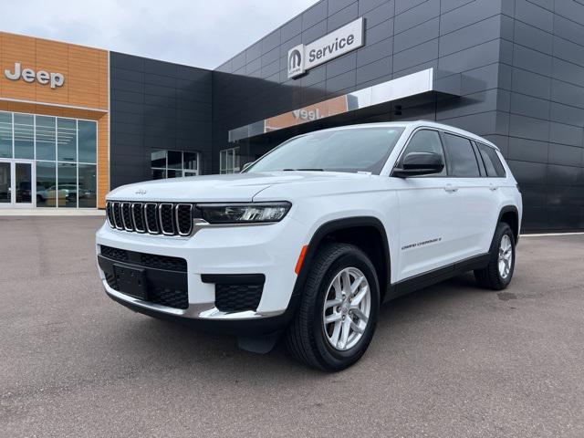 2023 Jeep Grand Cherokee L Laredo 4x2