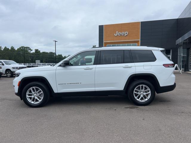 2023 Jeep Grand Cherokee L Laredo 4x2