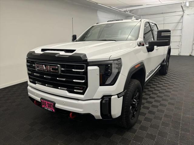 2024 GMC Sierra 2500HD 4WD Crew Cab Standard Bed AT4