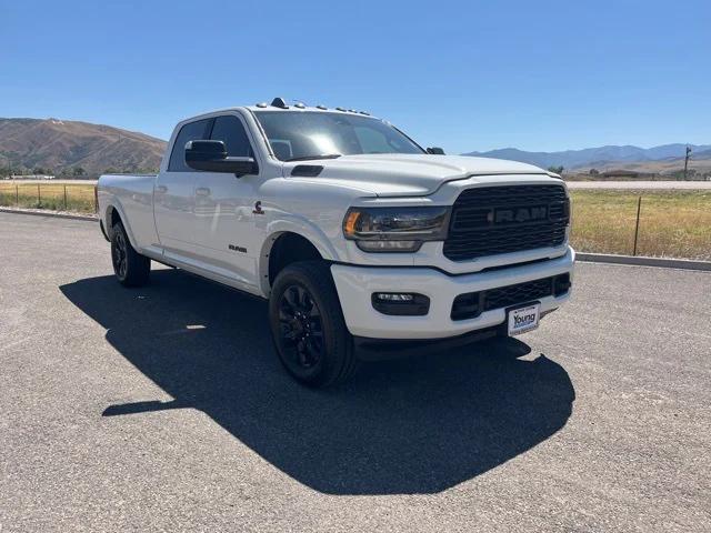 2022 RAM 3500 Limited Crew Cab 4x4 8 Box