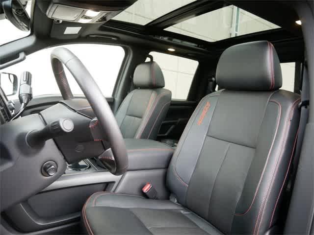 2022 Nissan Titan Crew Cab PRO-4X 4x4