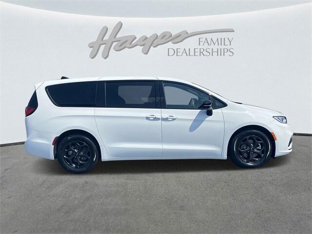 2023 Chrysler Pacifica Hybrid Limited