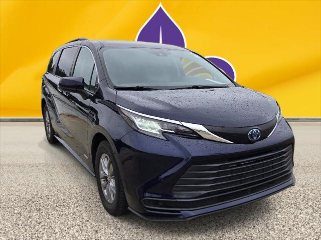 2021 Toyota Sienna LE