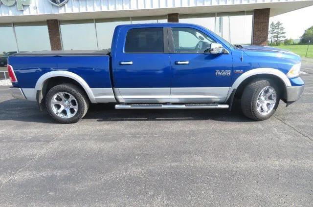 2017 RAM 1500 Laramie Crew Cab 4x4 64 Box 2017 RAM 1500 Laramie Crew Cab 4x4 64 Box