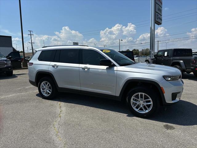 2023 Jeep Grand Cherokee L Laredo 4x2