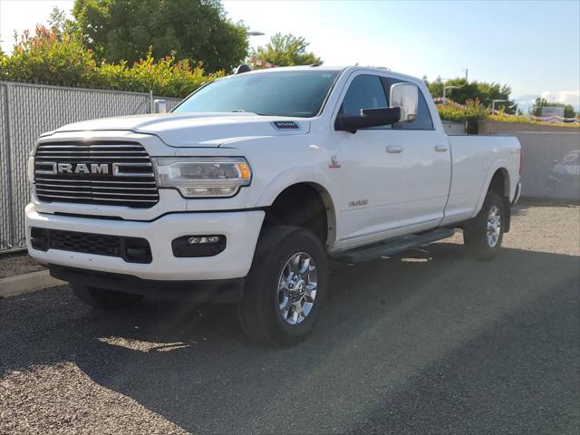 2020 RAM 3500 Laramie Crew Cab 4x4 8 Box