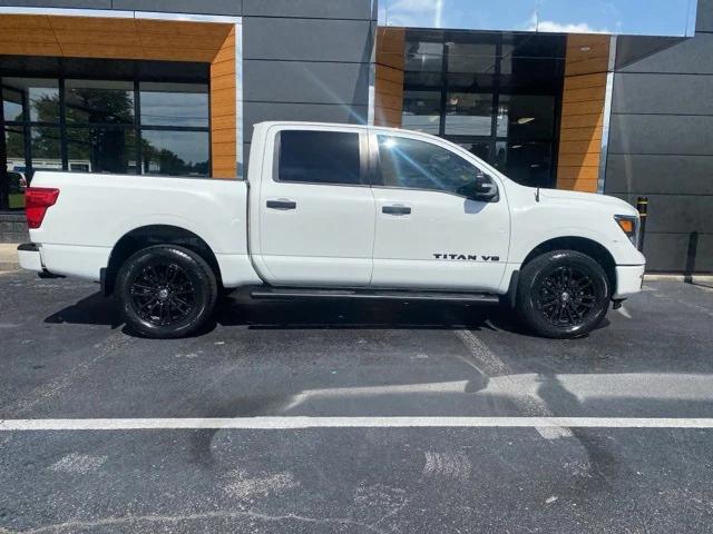 2019 Nissan TITAN SL