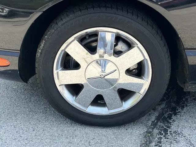 2002 Ford Thunderbird Deluxe