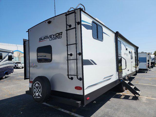 2023 Ford Surveyor Unknown