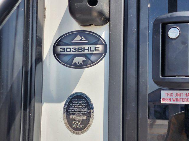 2023 Ford Surveyor Unknown