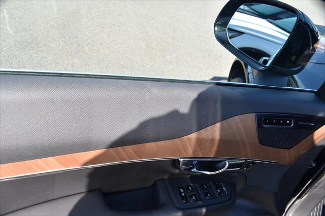 2025 Volvo XC90 Plug-In Hybrid Plus