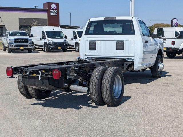 2024 RAM Ram 3500 Chassis Cab RAM 3500 SLT CHASSIS REGULAR CAB 4X4 84 CA