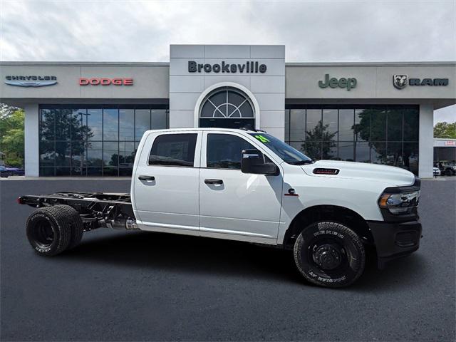 2024 RAM Ram 3500 Chassis Cab RAM 3500 TRADESMAN CREW CAB CHASSIS 4X4 60 CA