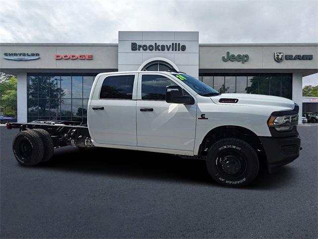 2024 RAM Ram 3500 Chassis Cab RAM 3500 TRADESMAN CREW CAB CHASSIS 4X4 60 CA