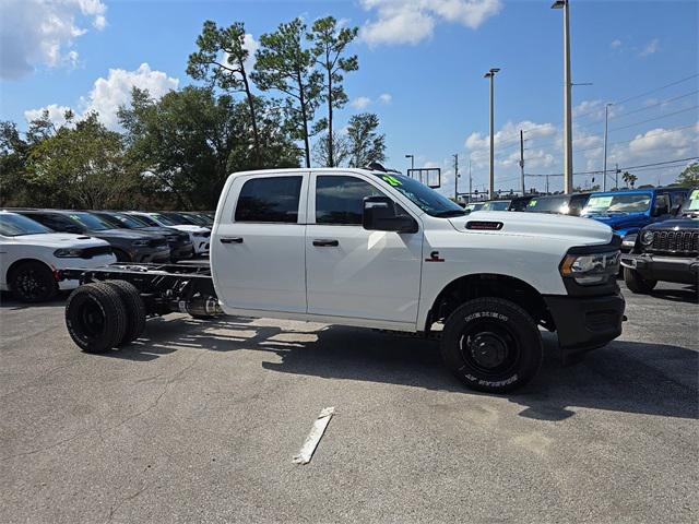 2024 RAM Ram 3500 Chassis Cab RAM 3500 TRADESMAN CREW CAB CHASSIS 4X4 60 CA