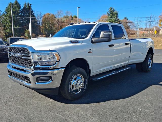 2024 RAM Ram 3500 RAM 3500 TRADESMAN CREW CAB 4X4 8 BOX