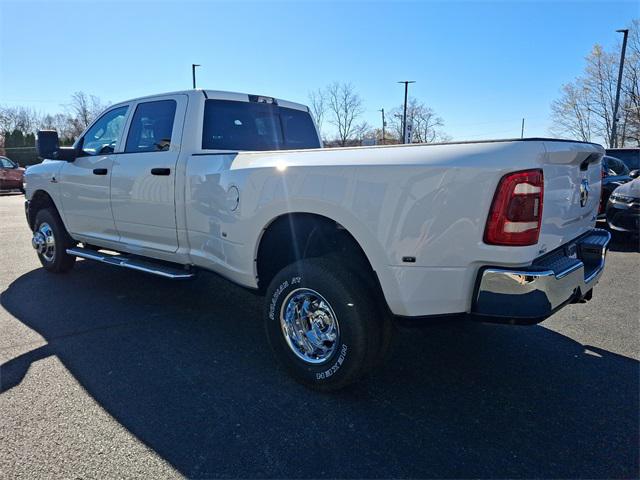 2024 RAM Ram 3500 RAM 3500 TRADESMAN CREW CAB 4X4 8 BOX